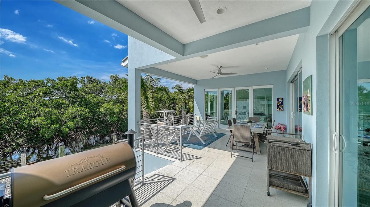 705 JUNGLE QUEEN WAY — photo 11 of 55