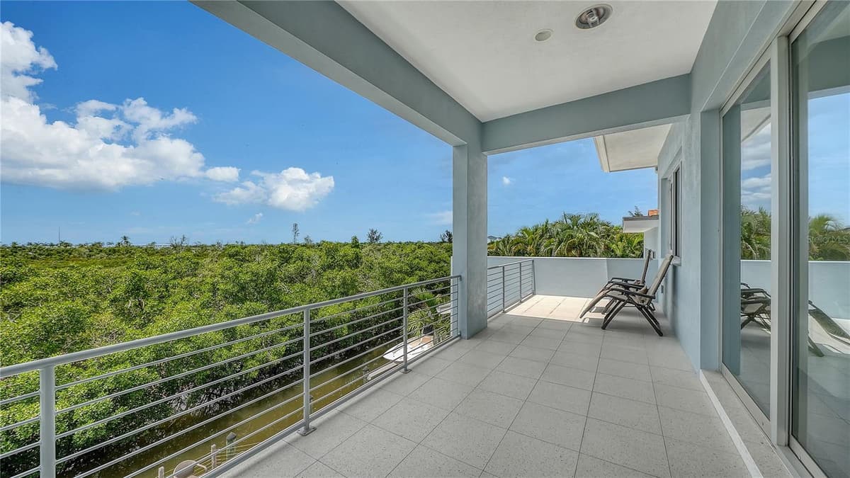705 JUNGLE QUEEN WAY — photo 36 of 55