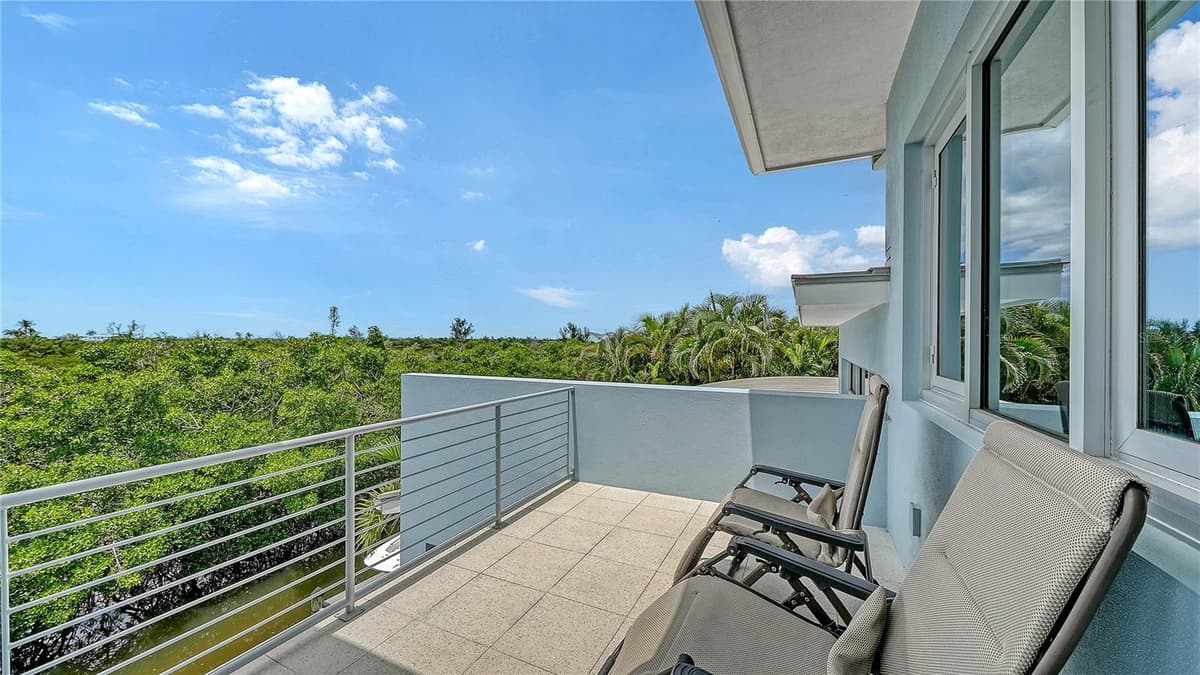 705 JUNGLE QUEEN WAY — photo 37 of 55