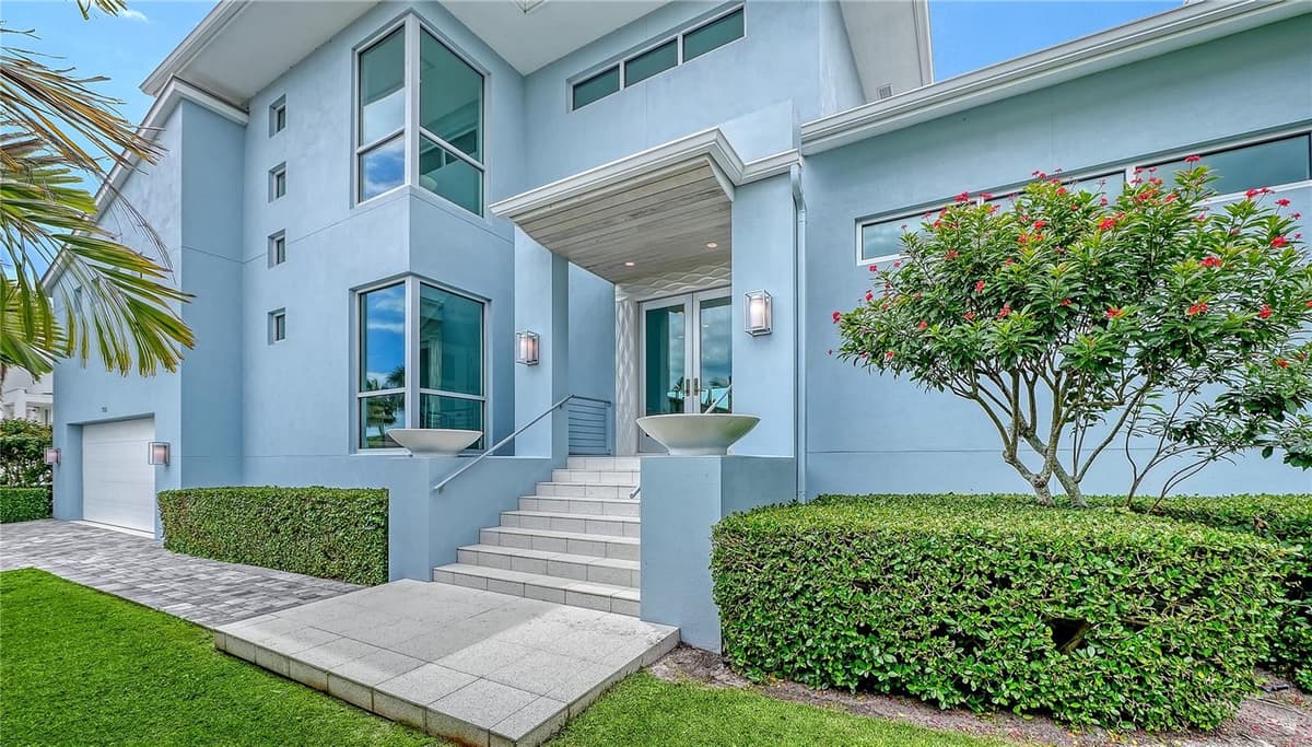 705 JUNGLE QUEEN WAY — photo 5 of 55