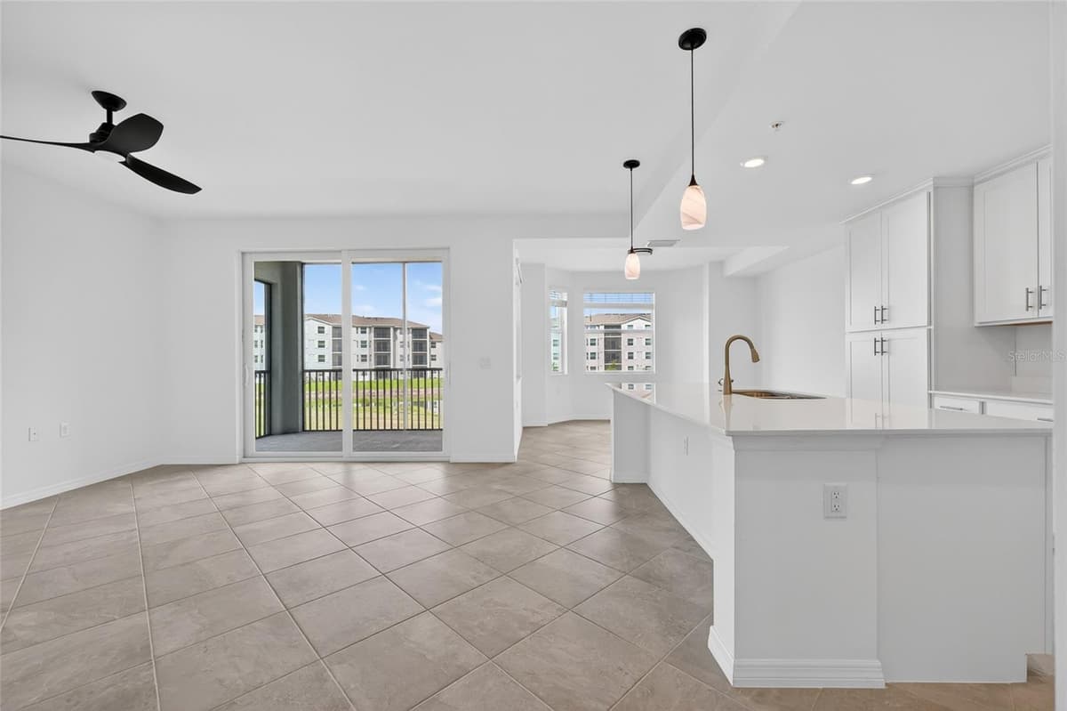 18461 COPPERHEAD COURT — photo 2 of 41