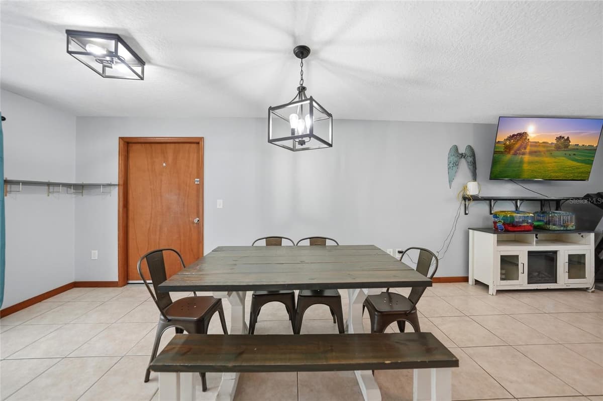 2798 LOVEJOY STREET — photo 7 of 51