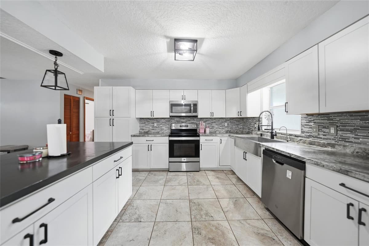 2798 LOVEJOY STREET — photo 12 of 51