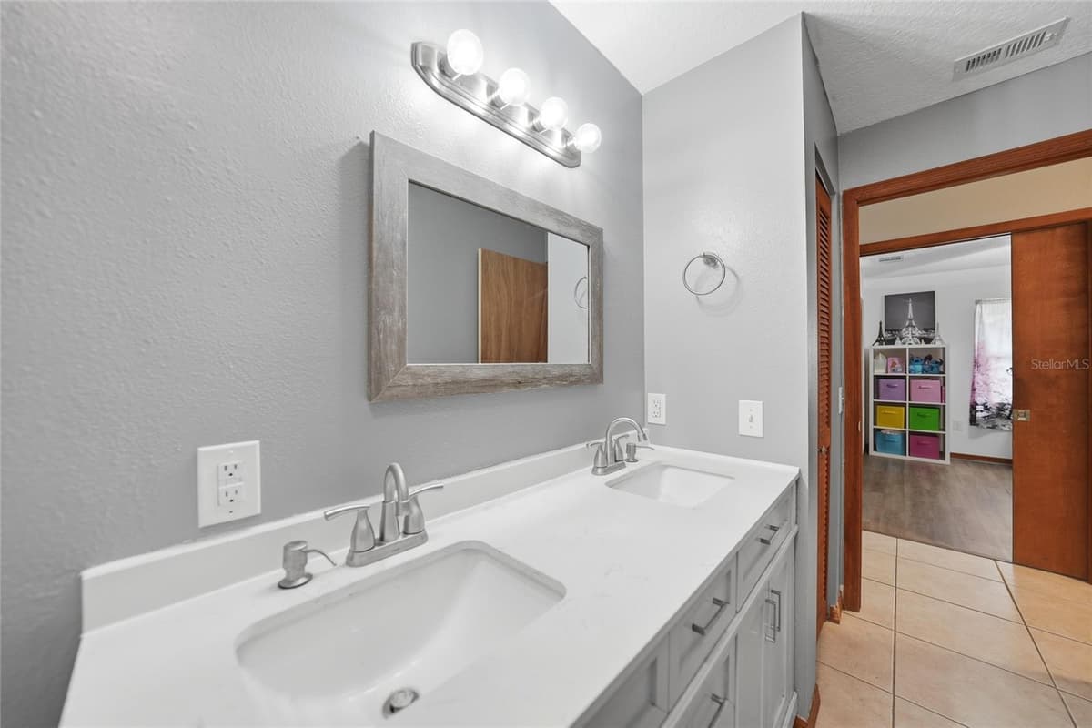 2798 LOVEJOY STREET — photo 22 of 51