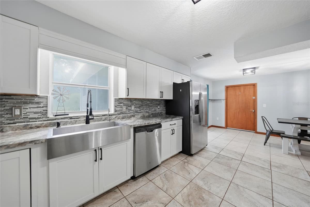 2798 LOVEJOY STREET — photo 13 of 51