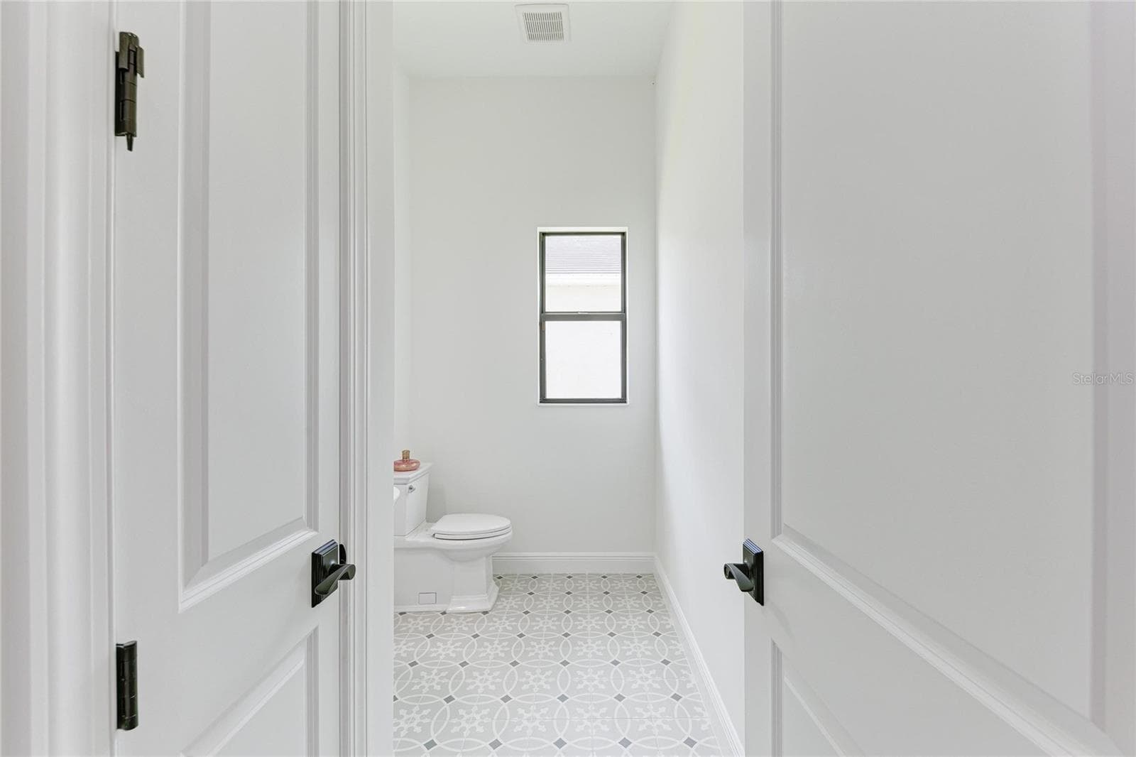 4517 MONDRIAN COURT — photo 25 of 94