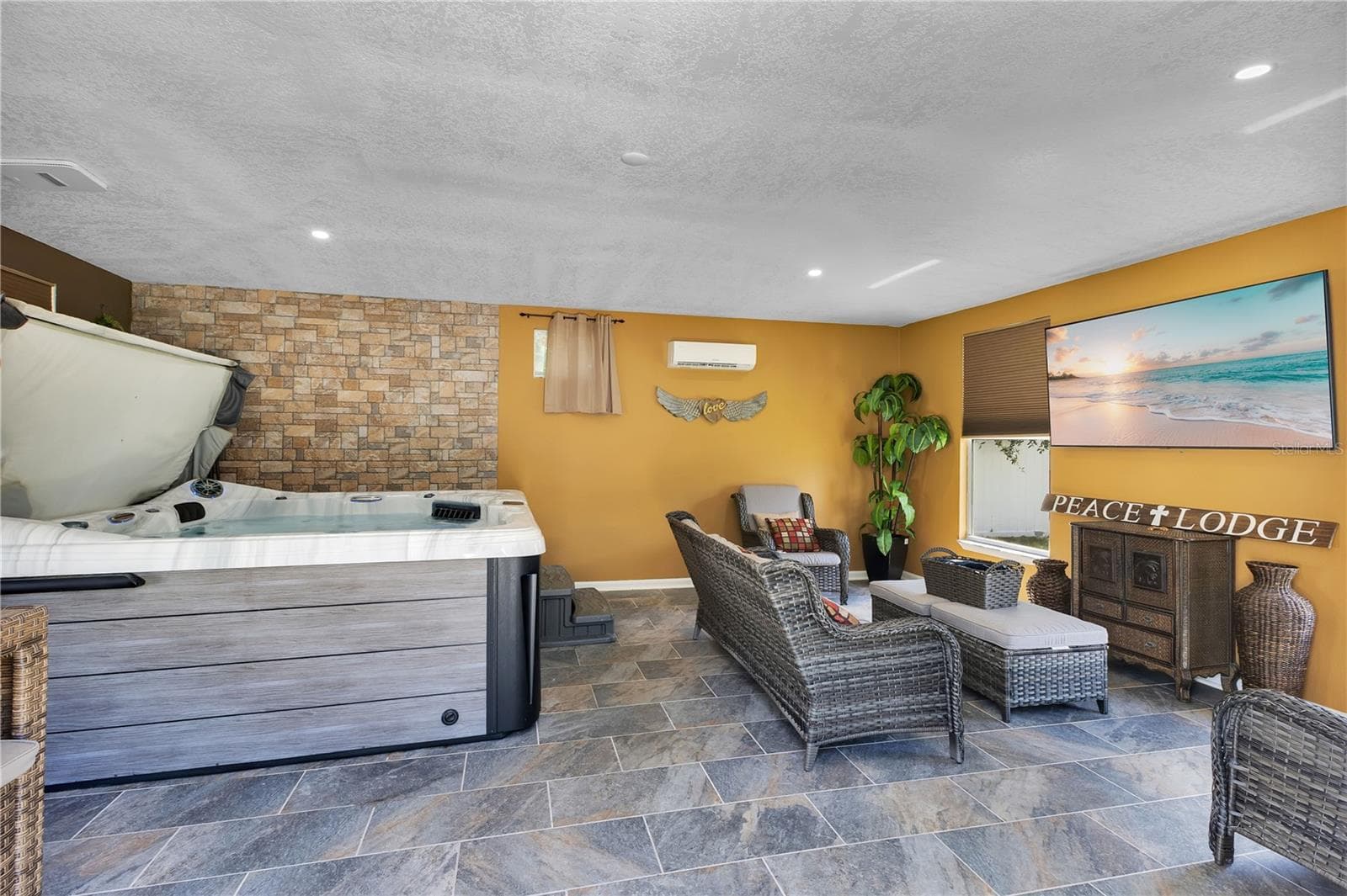 5051 PLYMOUTH TURTLE CIRCLE — photo 17 of 31