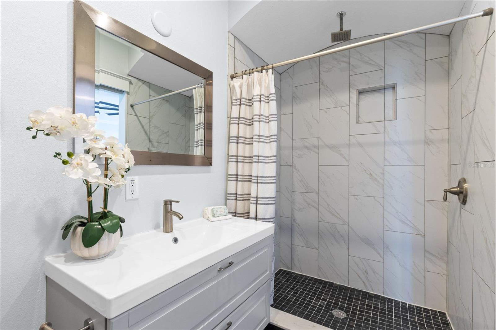 5350 ORANGE AVENUE — photo 18 of 48