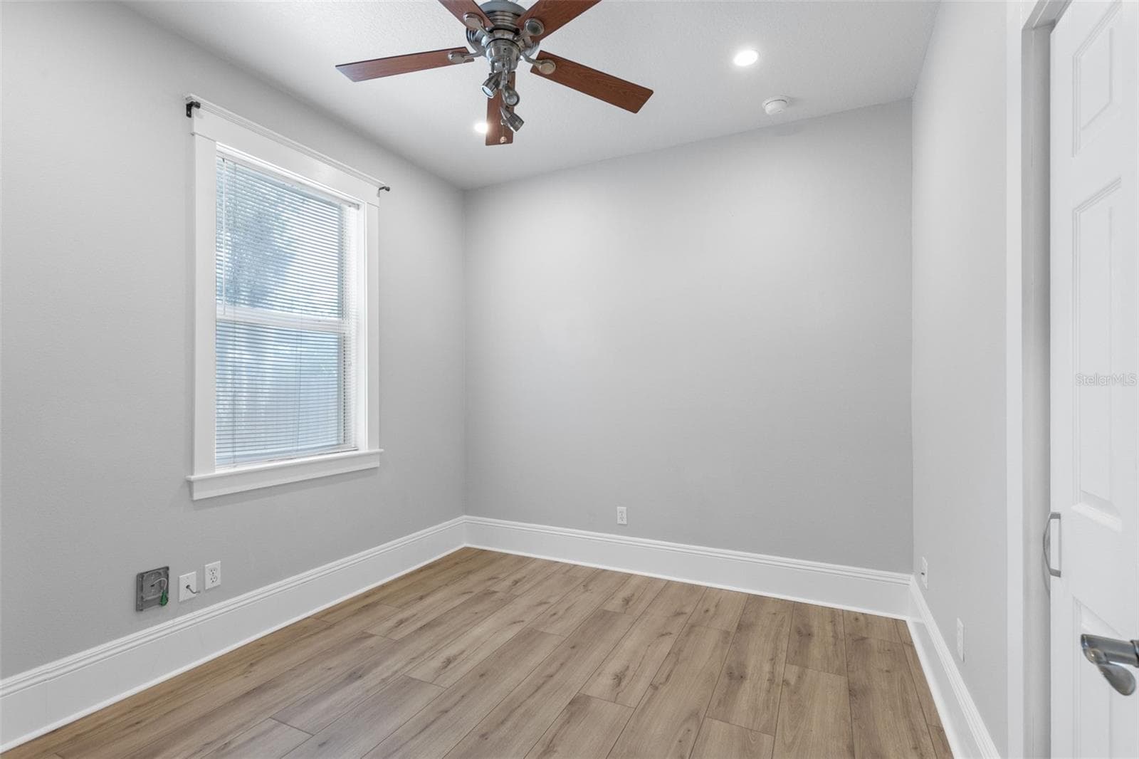 5350 ORANGE AVENUE — photo 23 of 48