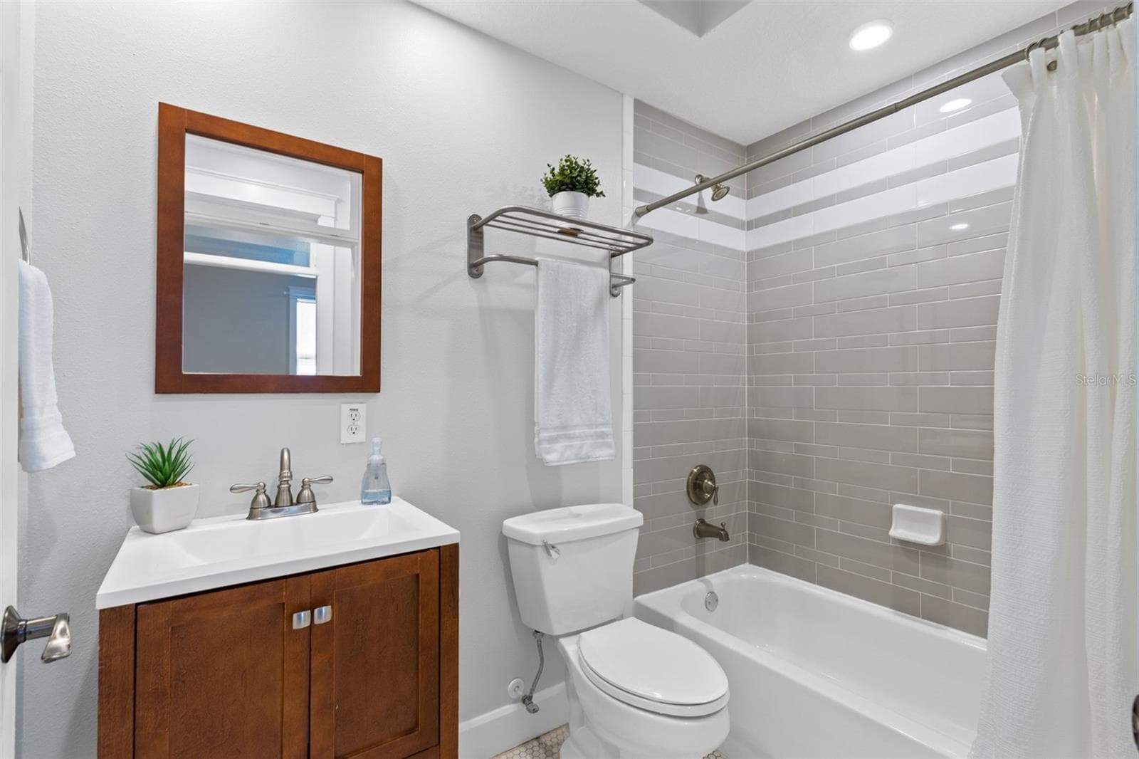 5350 ORANGE AVENUE — photo 24 of 48