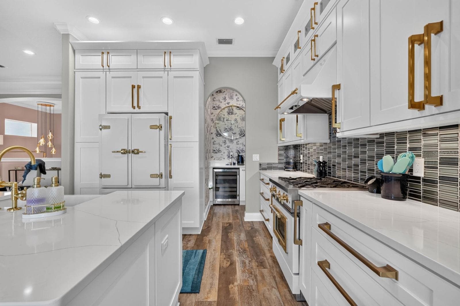 32 NORTHSHORE AVENUE — photo 17 of 67