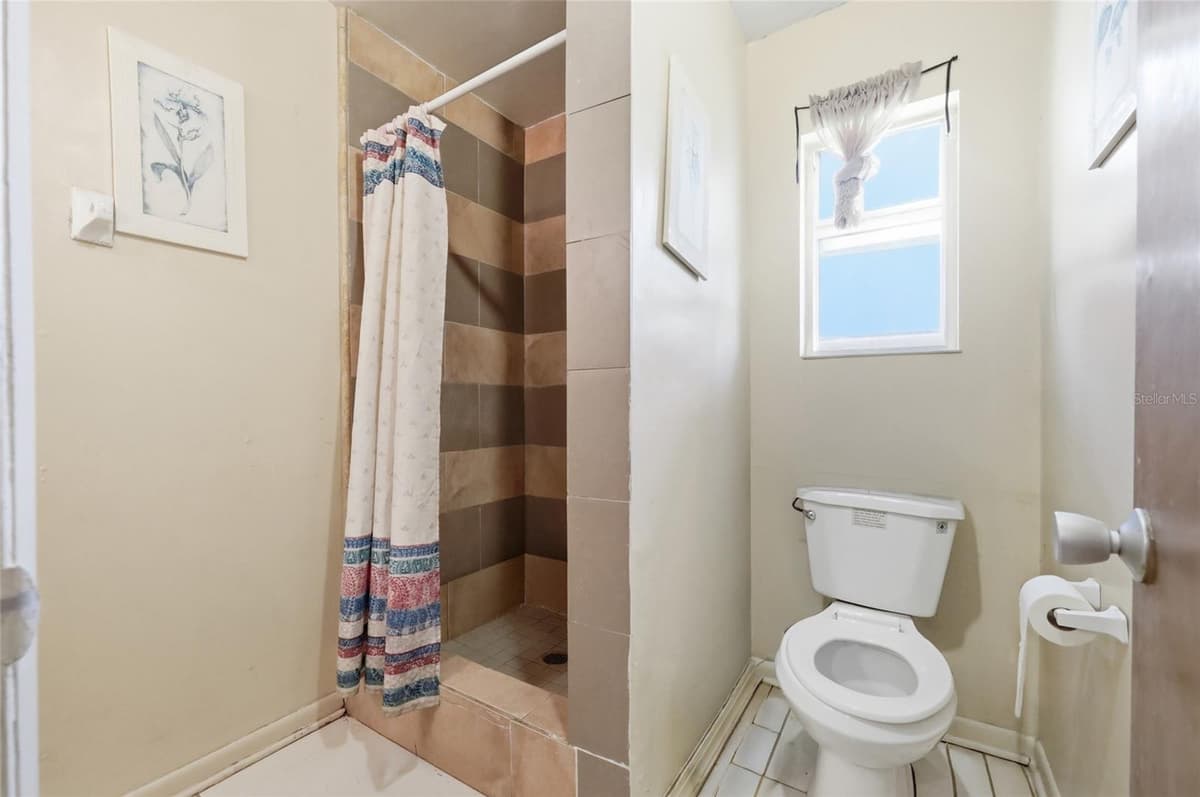620 CUMMINGS STREET — photo 26 of 31