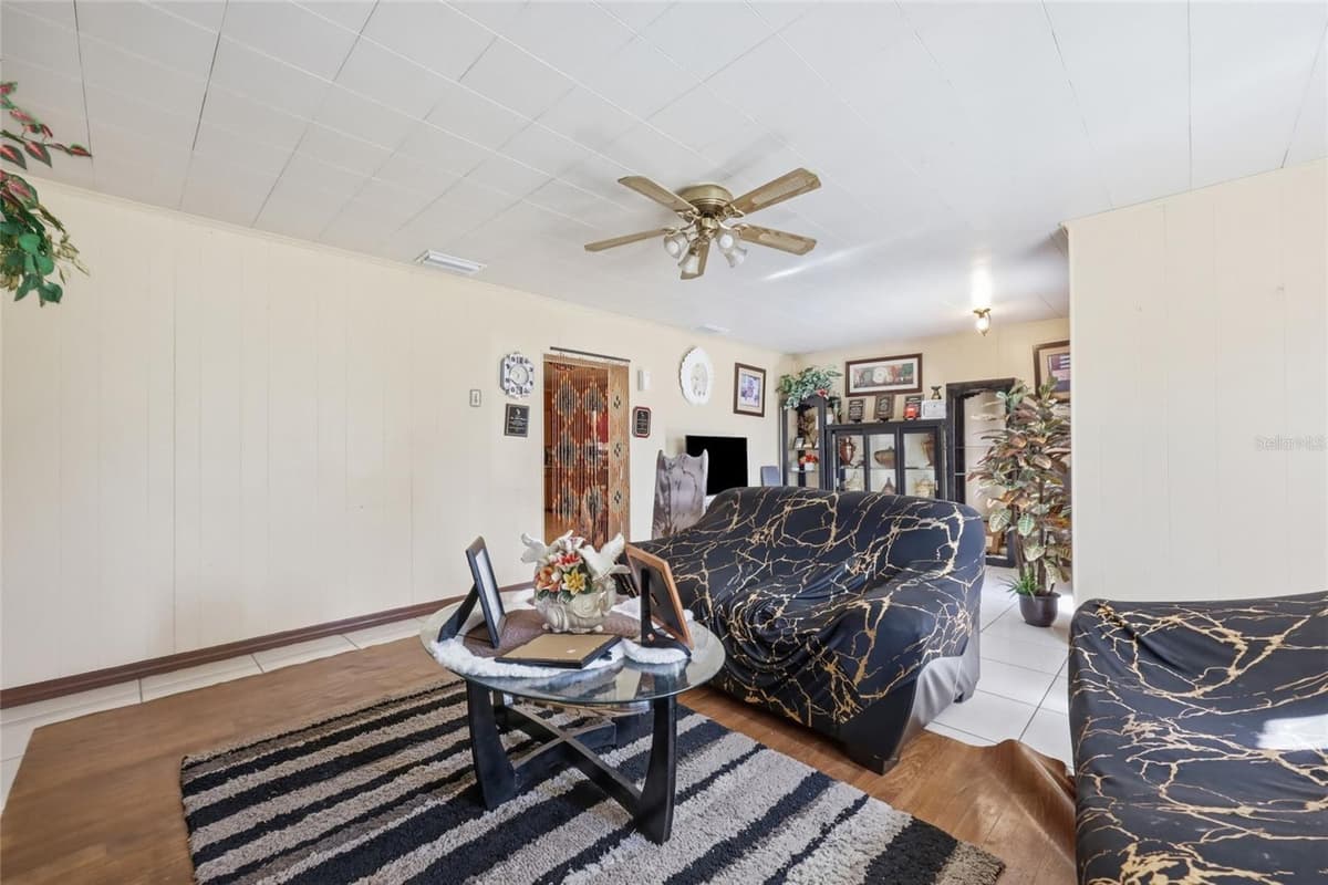 620 CUMMINGS STREET — photo 11 of 31