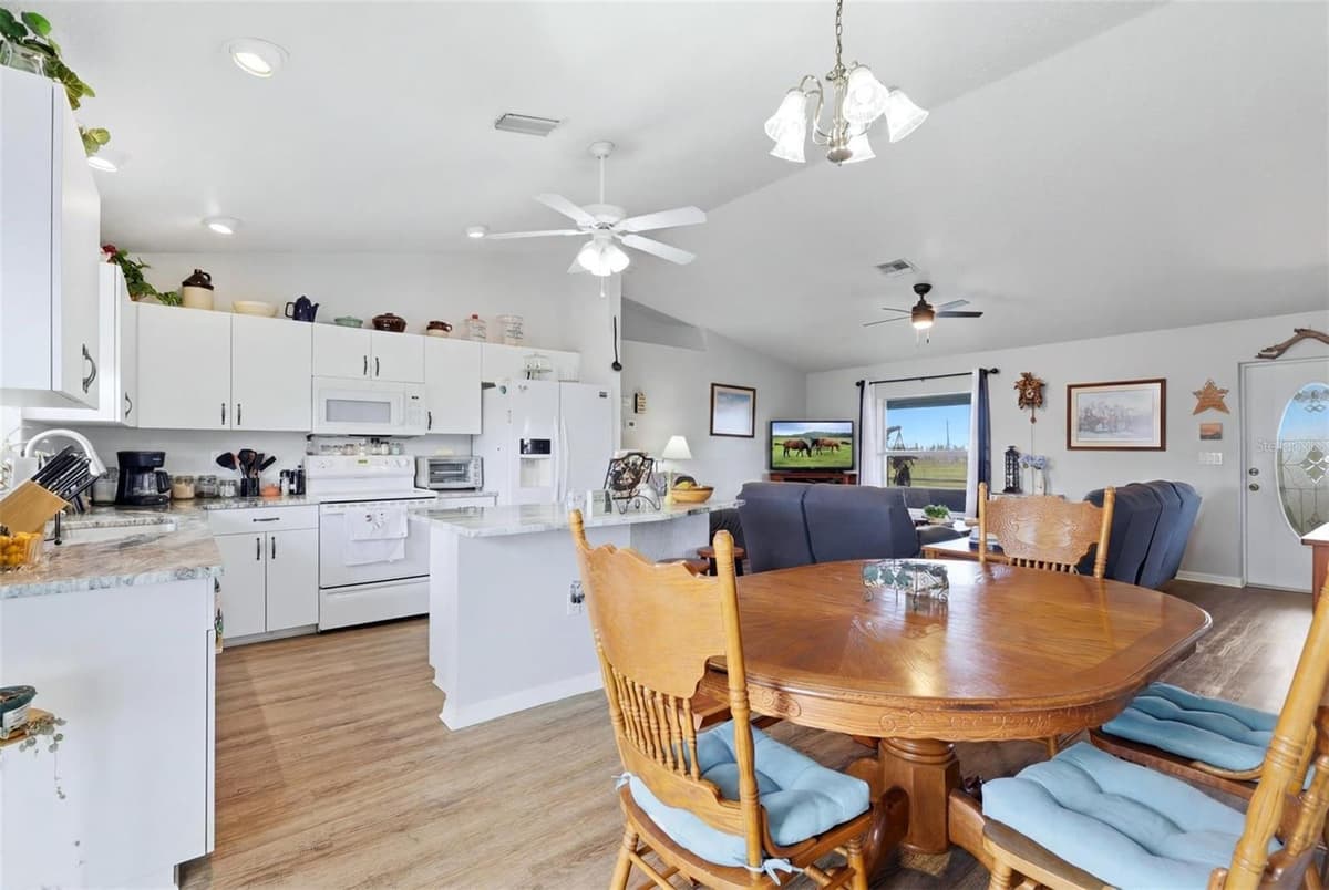 13105 MJ ROAD — photo 9 of 38