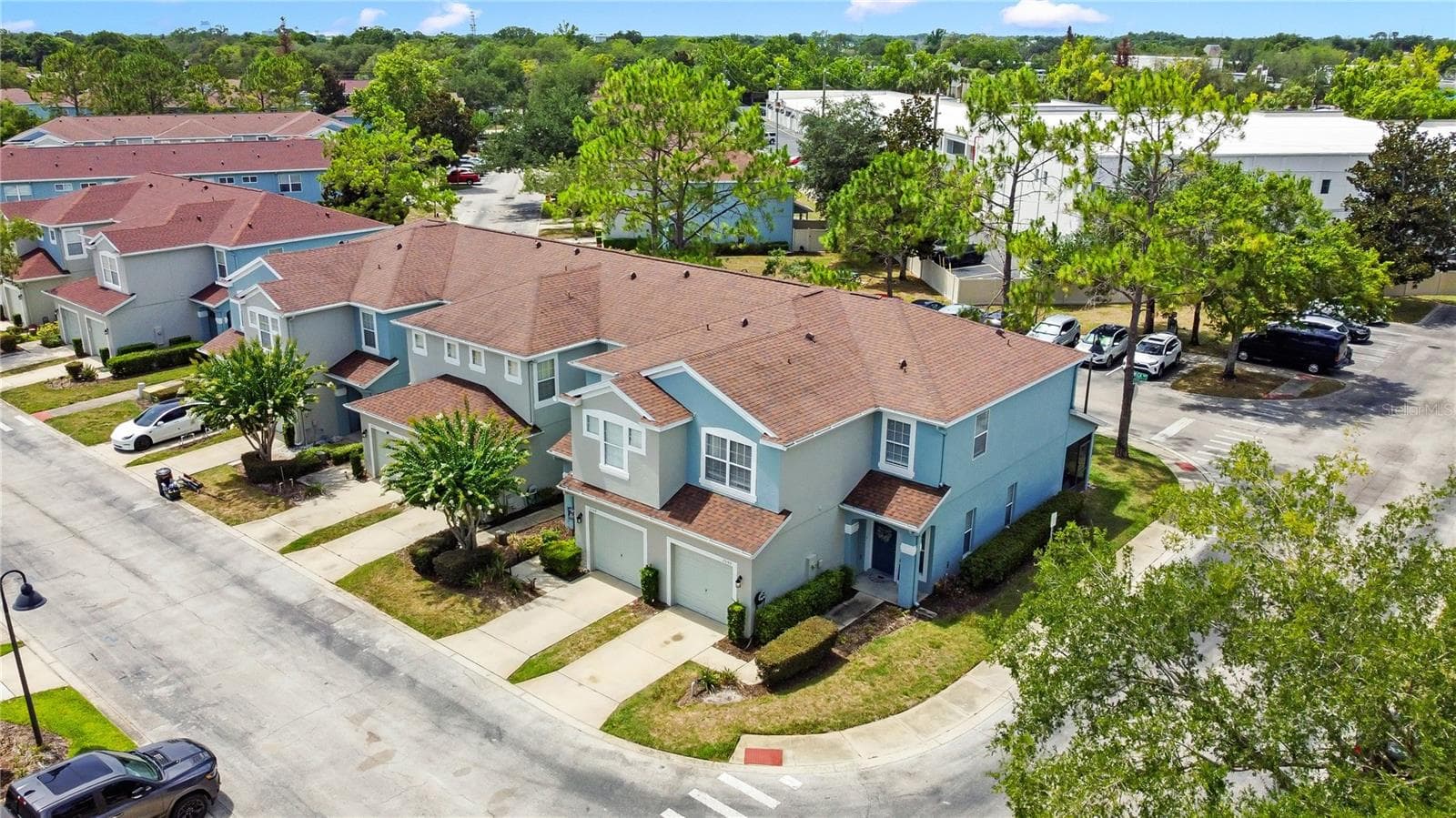2048 SCHULLER WAY — photo 3 of 32