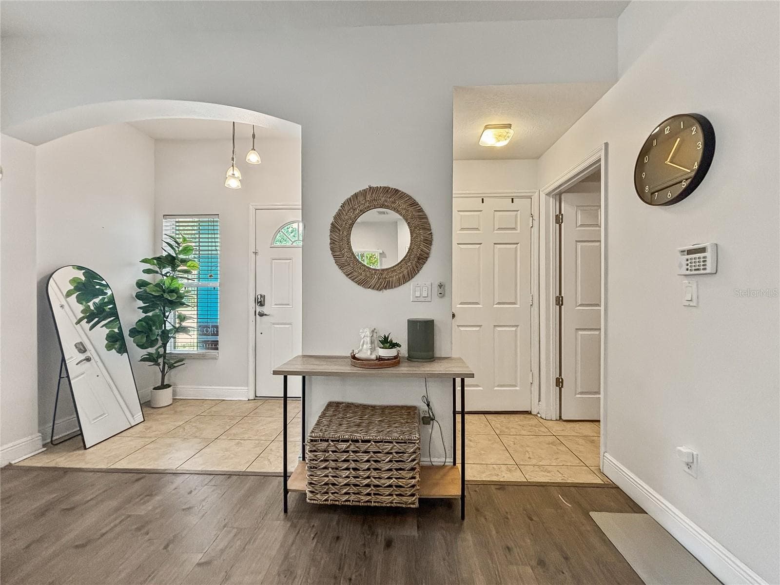 2048 SCHULLER WAY — photo 12 of 32