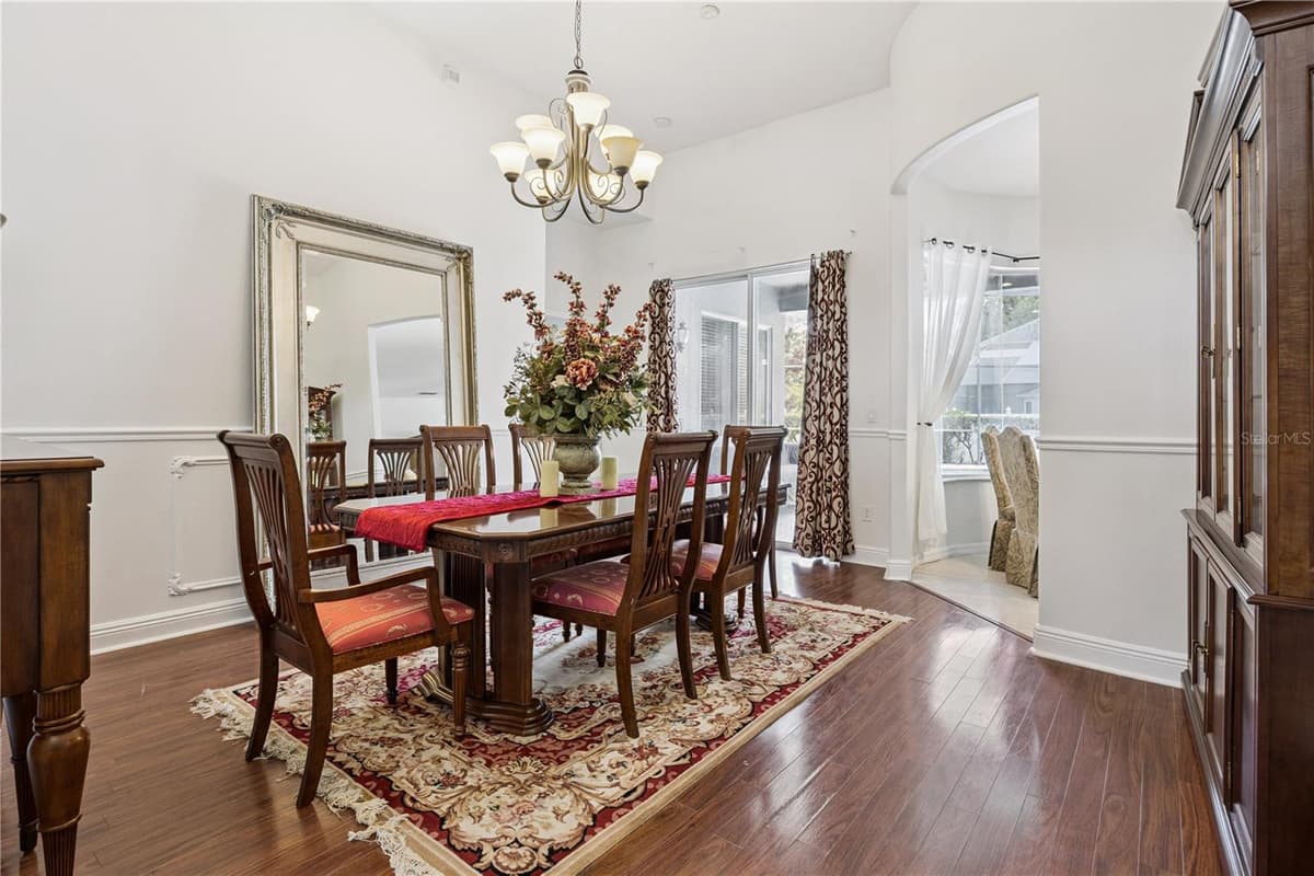 710 REGINA CIRCLE — photo 3 of 47