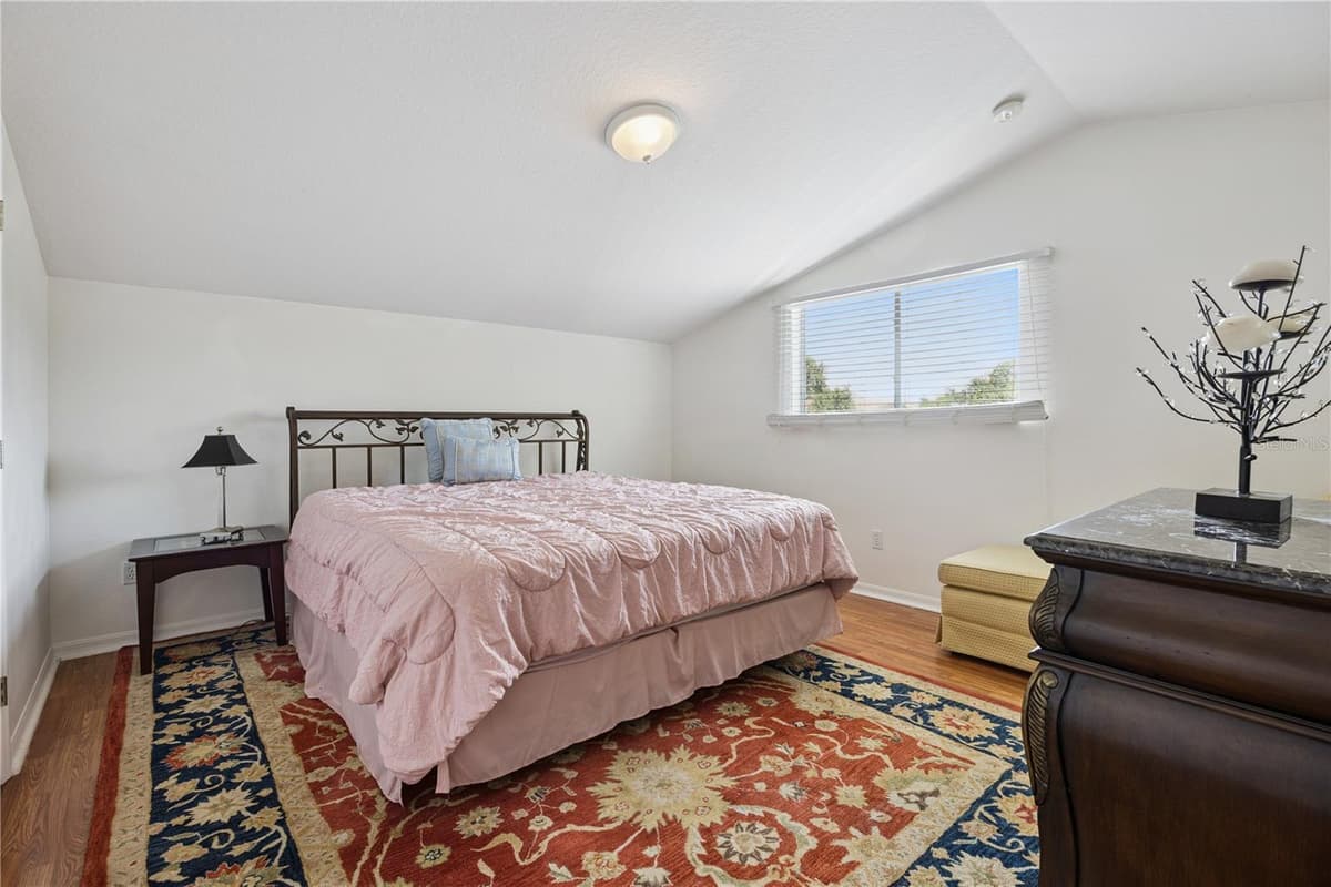 710 REGINA CIRCLE — photo 21 of 47