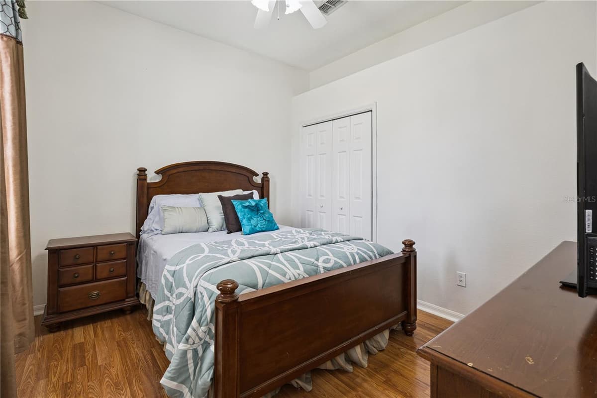 710 REGINA CIRCLE — photo 18 of 47