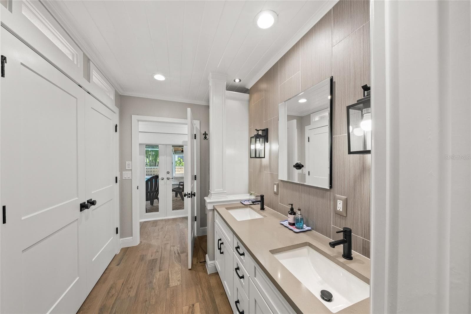 549 HALYARD LANE — photo 37 of 70