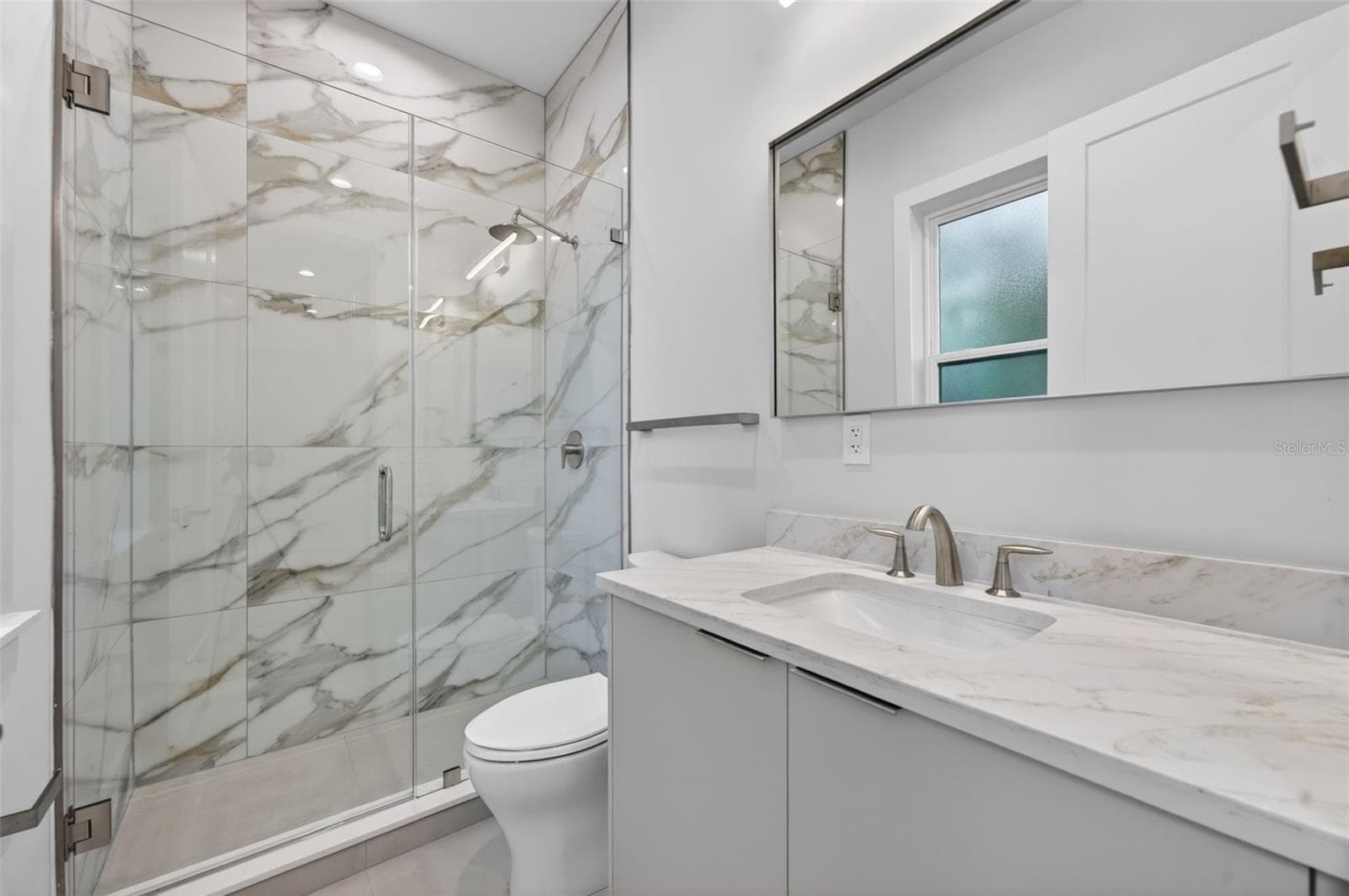 240 PHELPS AVENUE — photo 27 of 41