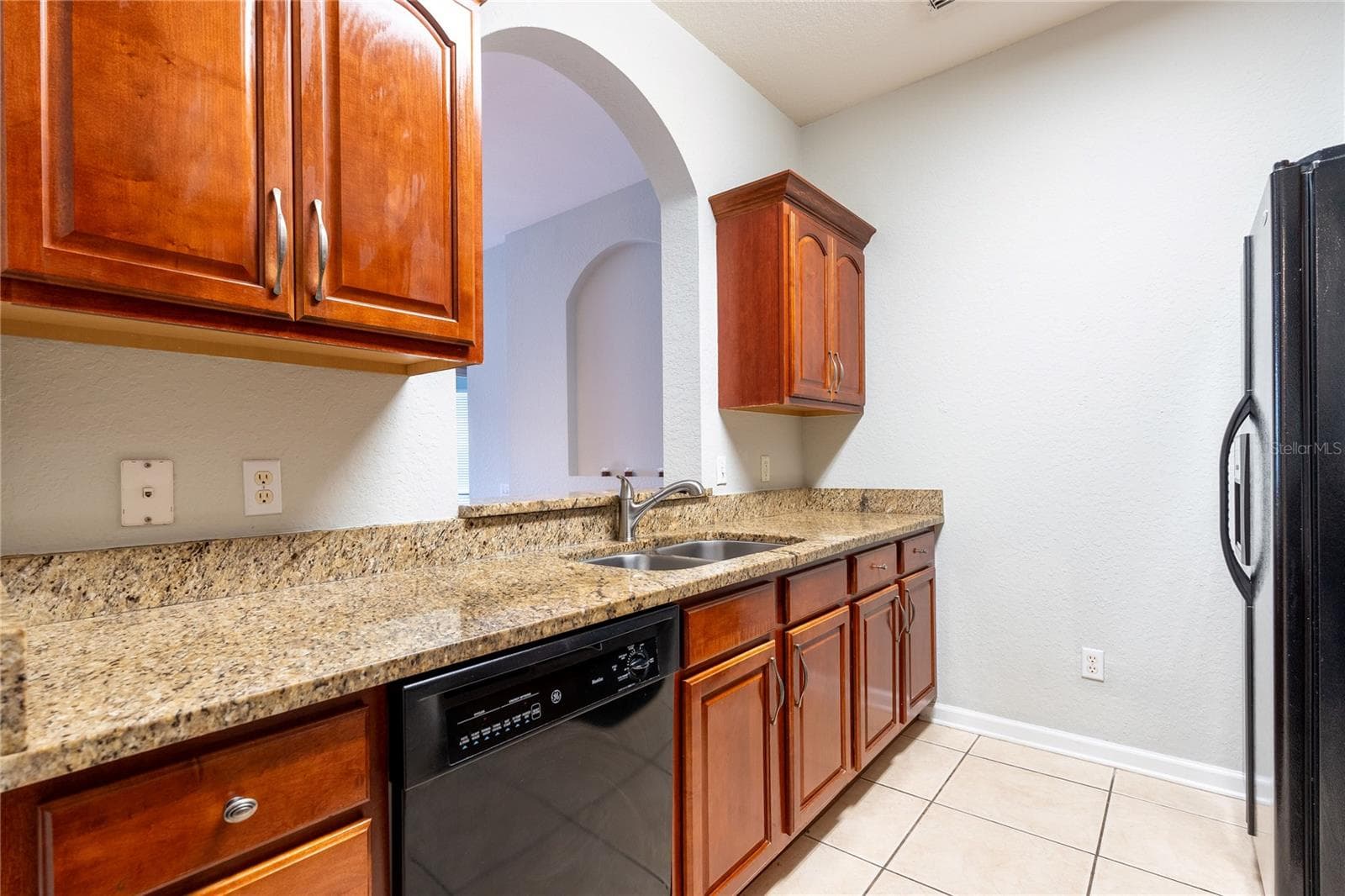 2484 SAN TECLA STREET — photo 8 of 32
