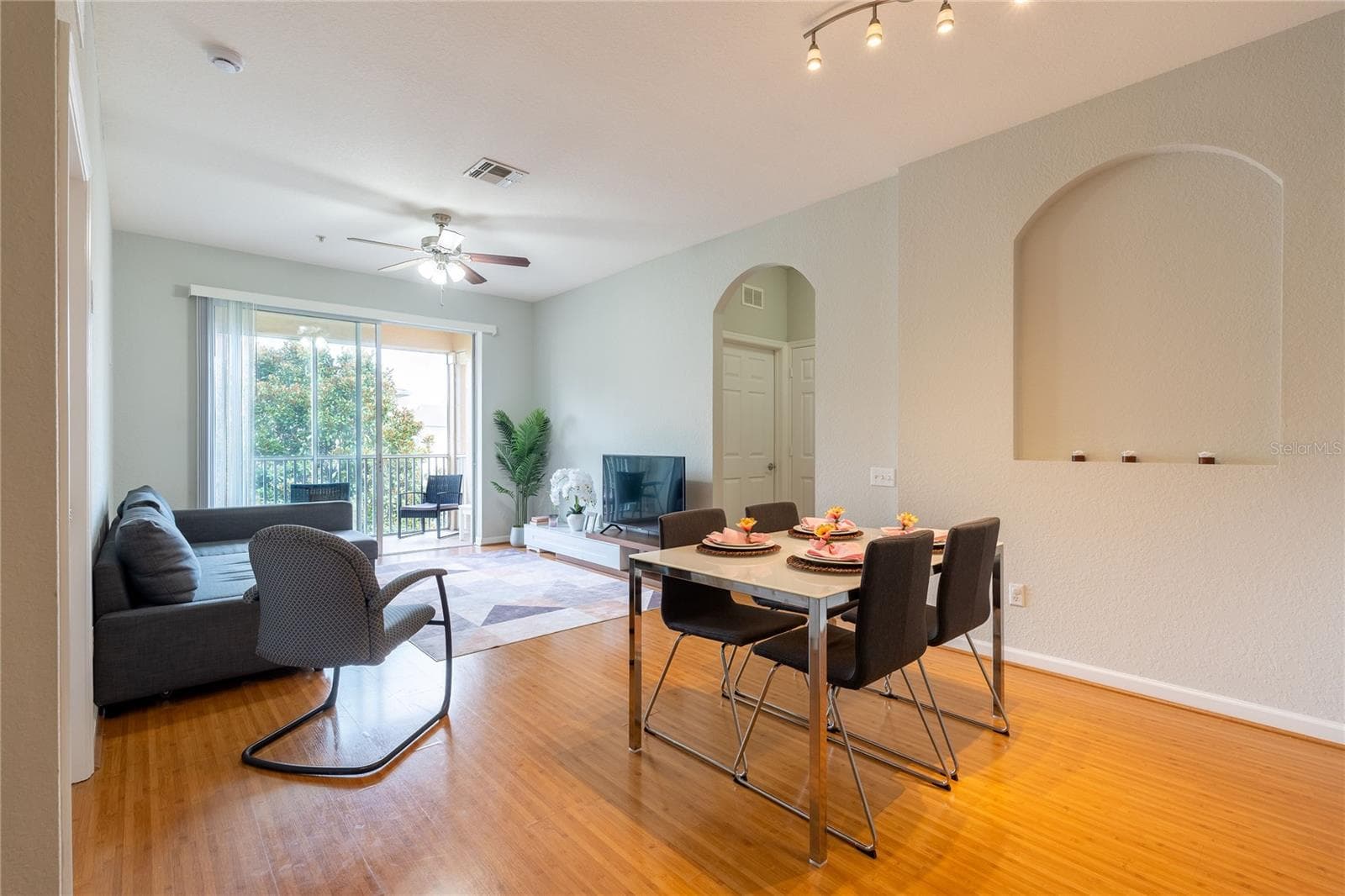 2484 SAN TECLA STREET — photo 4 of 32