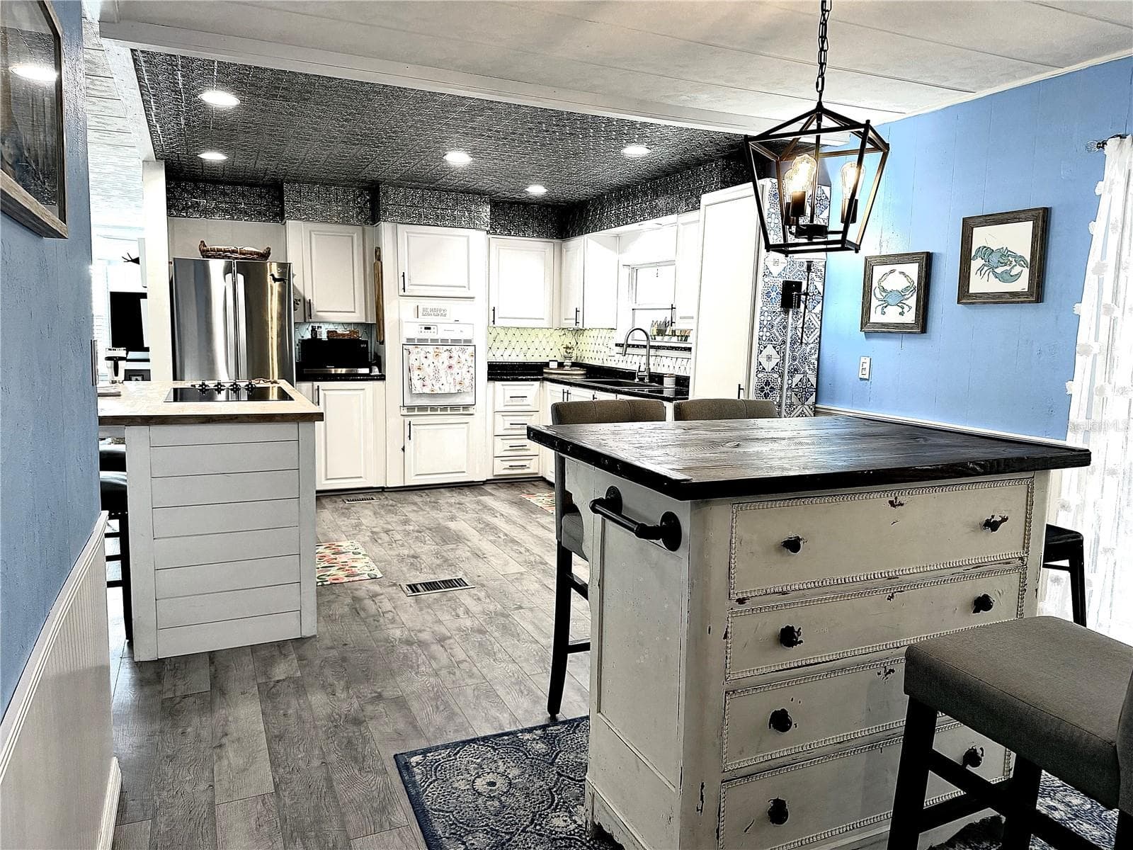 7313 FAIRLANE AVENUE — photo 10 of 35