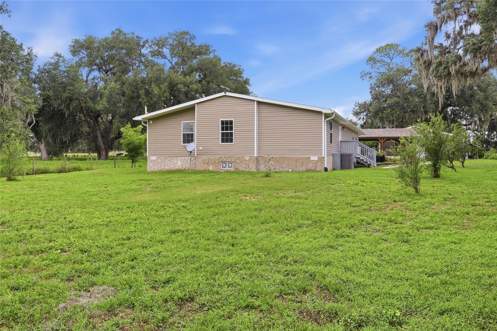 9468 JANMAR ROAD — photo 44 of 47