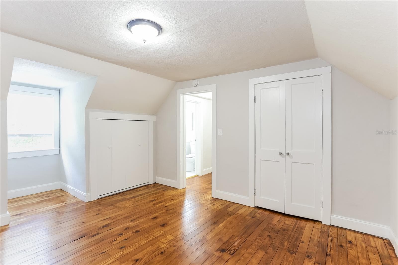 4571 PARK STREET — photo 17 of 24