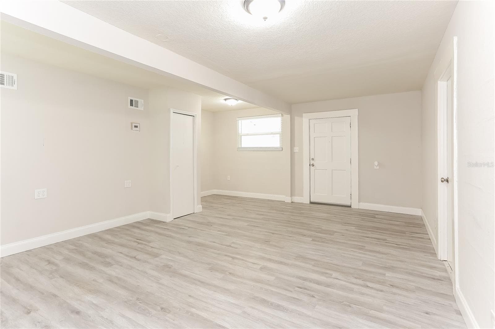 4571 PARK STREET — photo 13 of 24