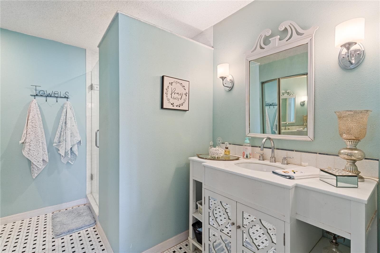 2220 MARSHALL DRIVE — photo 18 of 28