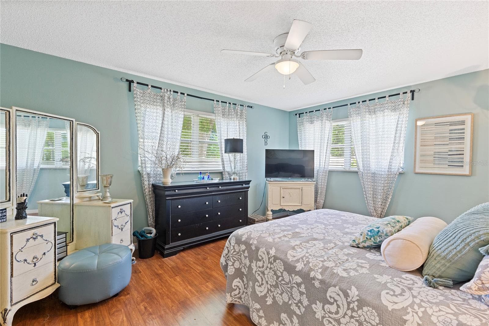 2220 MARSHALL DRIVE — photo 16 of 28