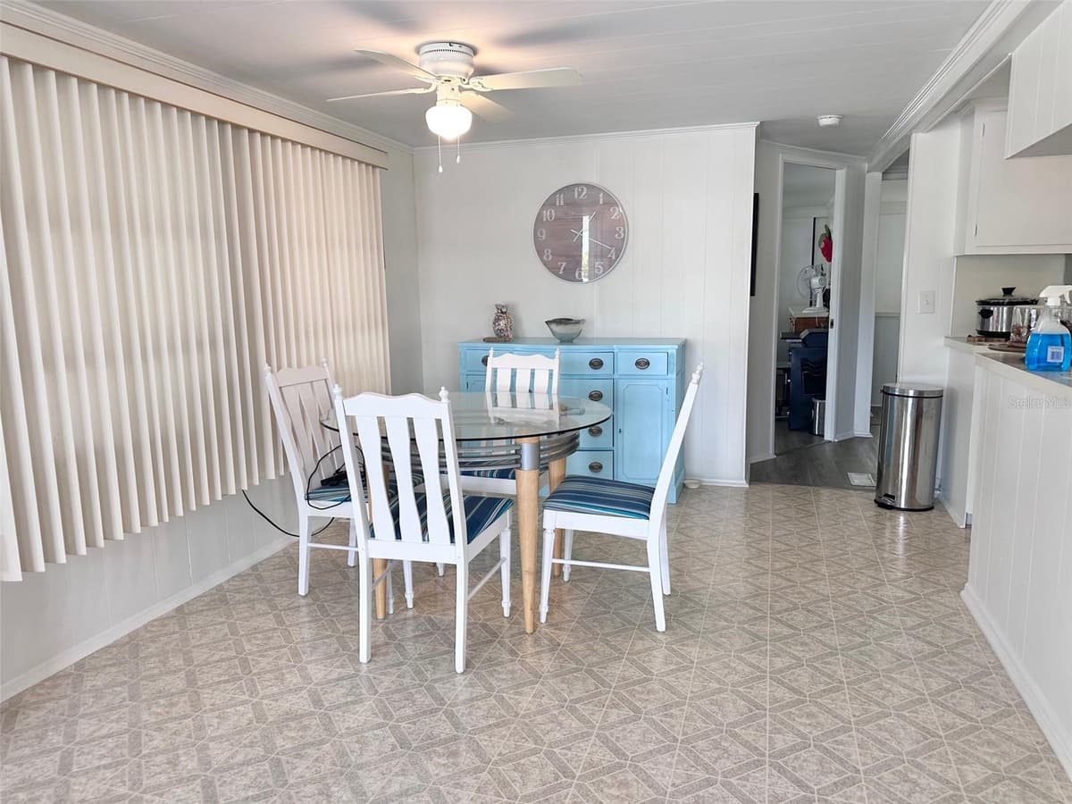 1100 UNIVERSITY PARKWAY — photo 13 of 47