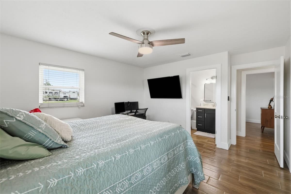 9910 PENINSULAR DRIVE — photo 25 of 67