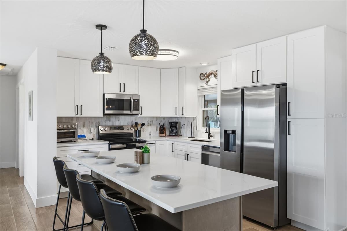 9910 PENINSULAR DRIVE — photo 9 of 67
