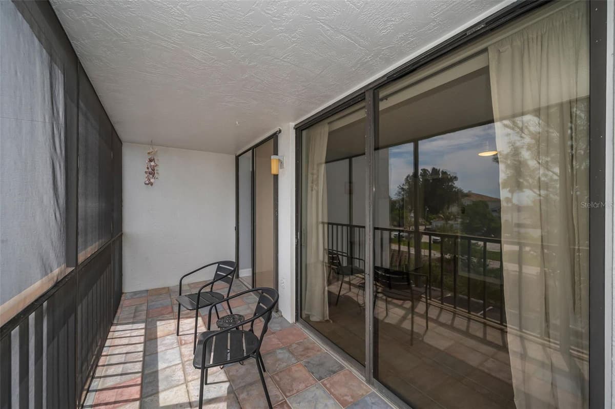 19111 VISTA BAY DRIVE — photo 30 of 94