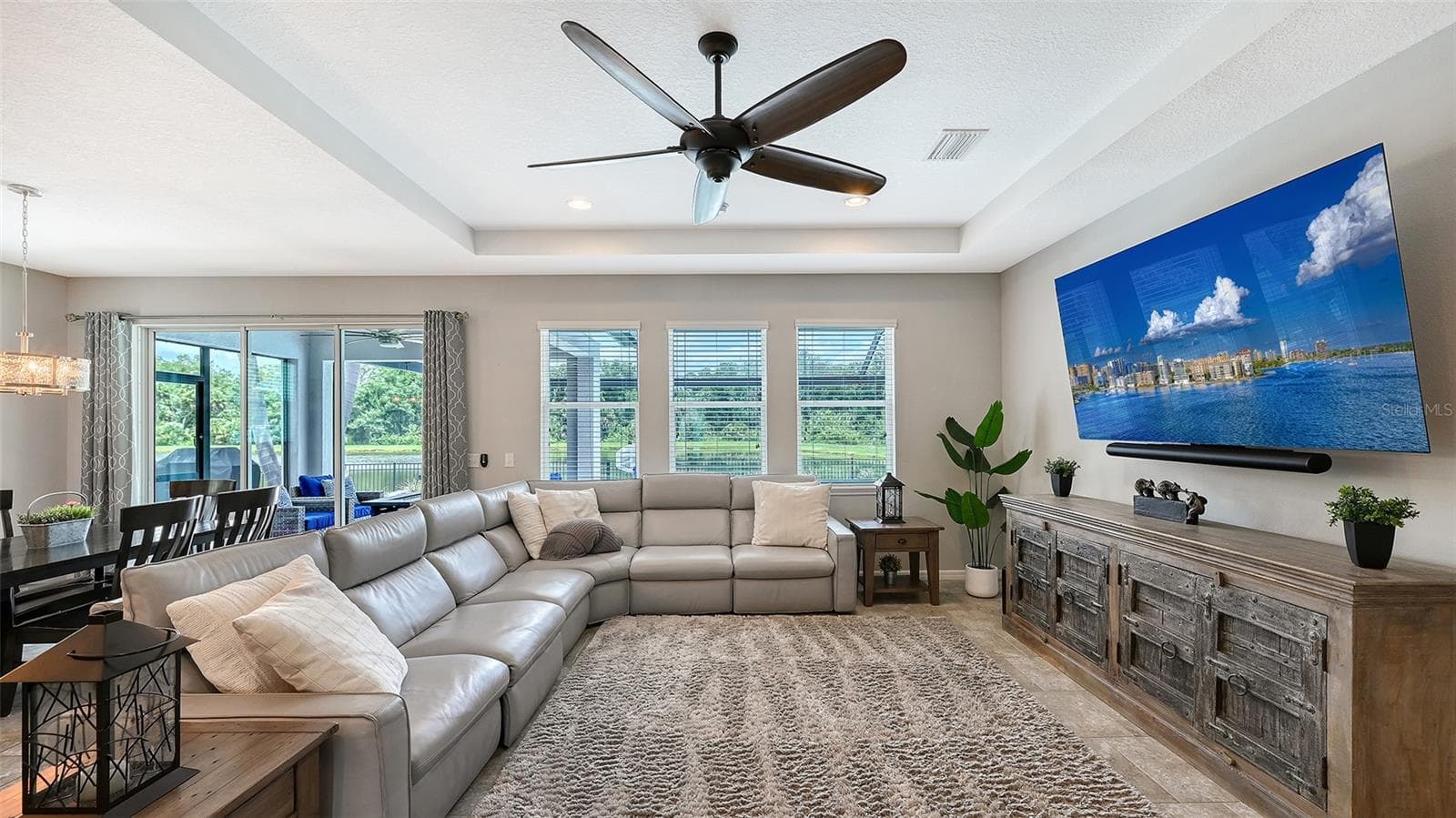 15112 LAS OLAS PLACE — photo 9 of 75