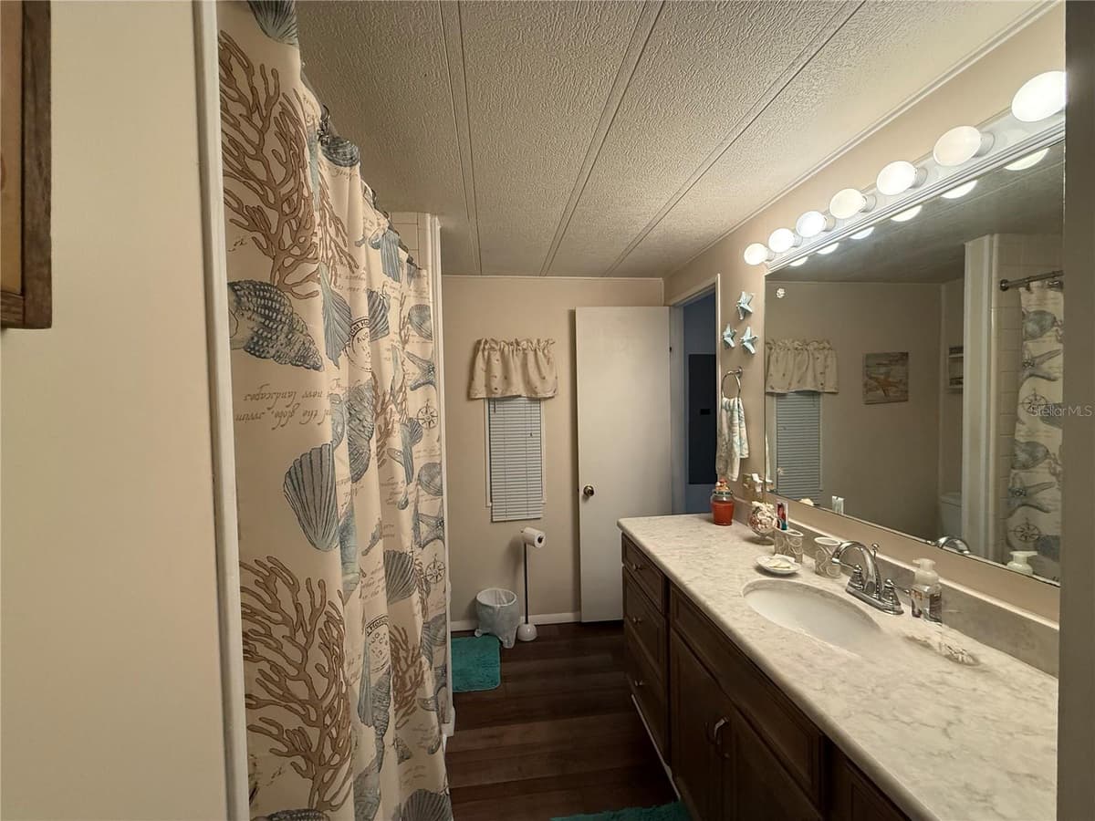 21 BOBWHITE ROAD — photo 18 of 25
