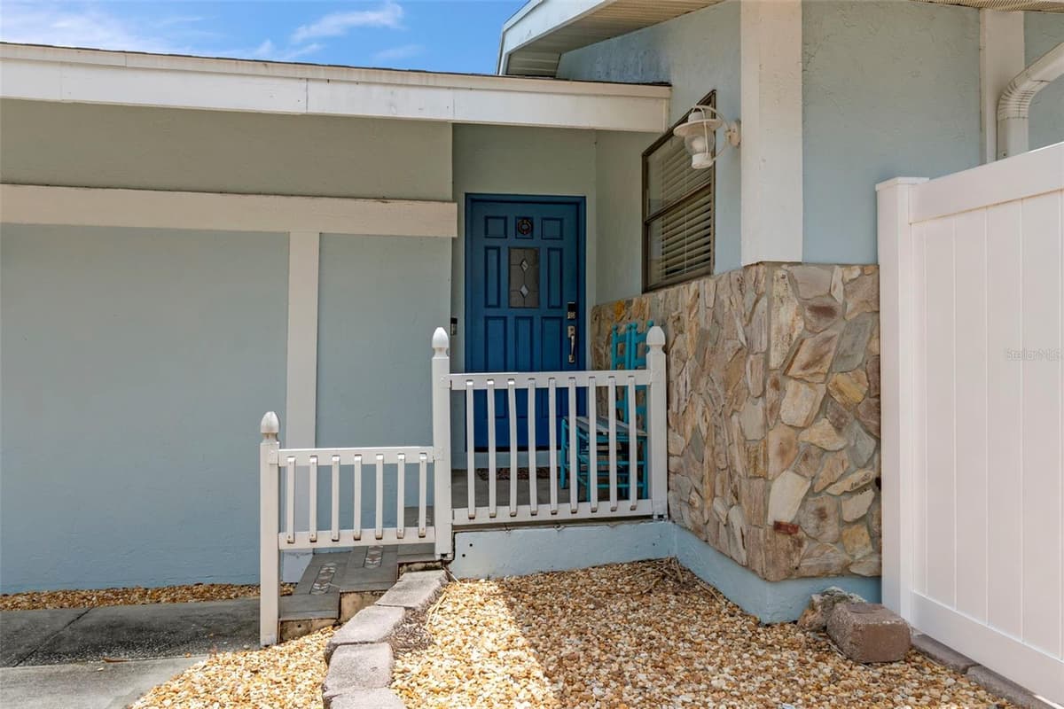 5250 RIVERVIEW CIRCLE — photo 4 of 74