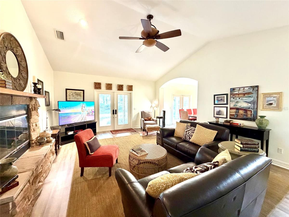 1043 COUNTY ROAD 21B — photo 13 of 47