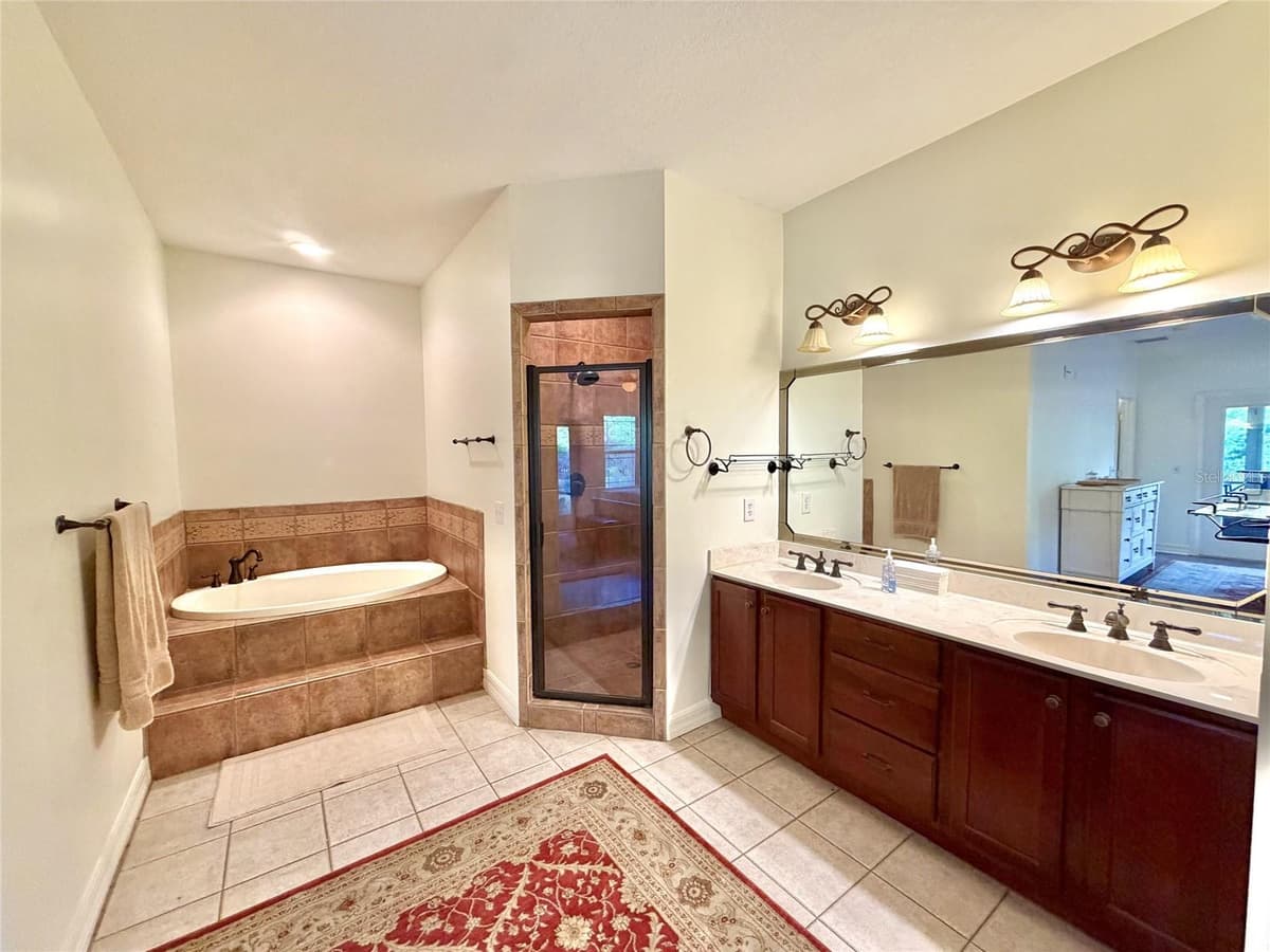 1043 COUNTY ROAD 21B — photo 9 of 47