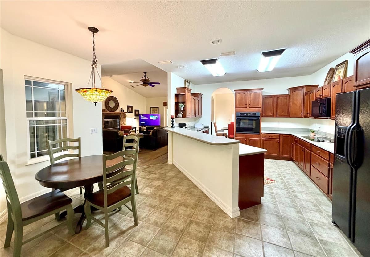 1043 COUNTY ROAD 21B — photo 12 of 47