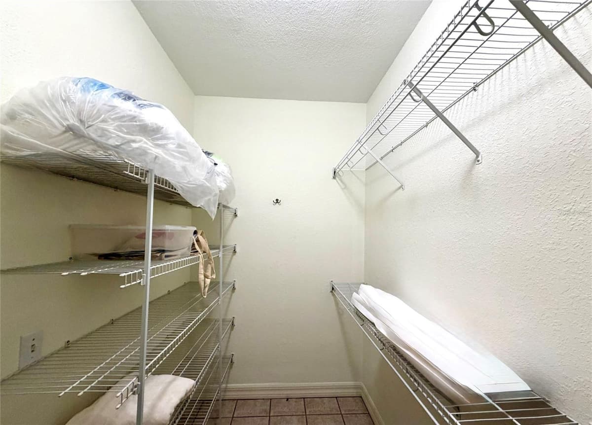 1043 COUNTY ROAD 21B — photo 11 of 47