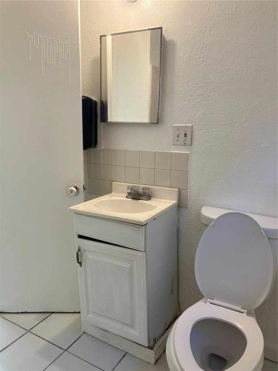 805 FERGUSON DRIVE — photo 26 of 55