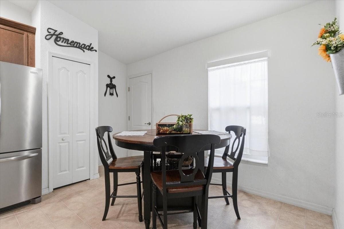 180 SOLIS DRIVE — photo 12 of 41