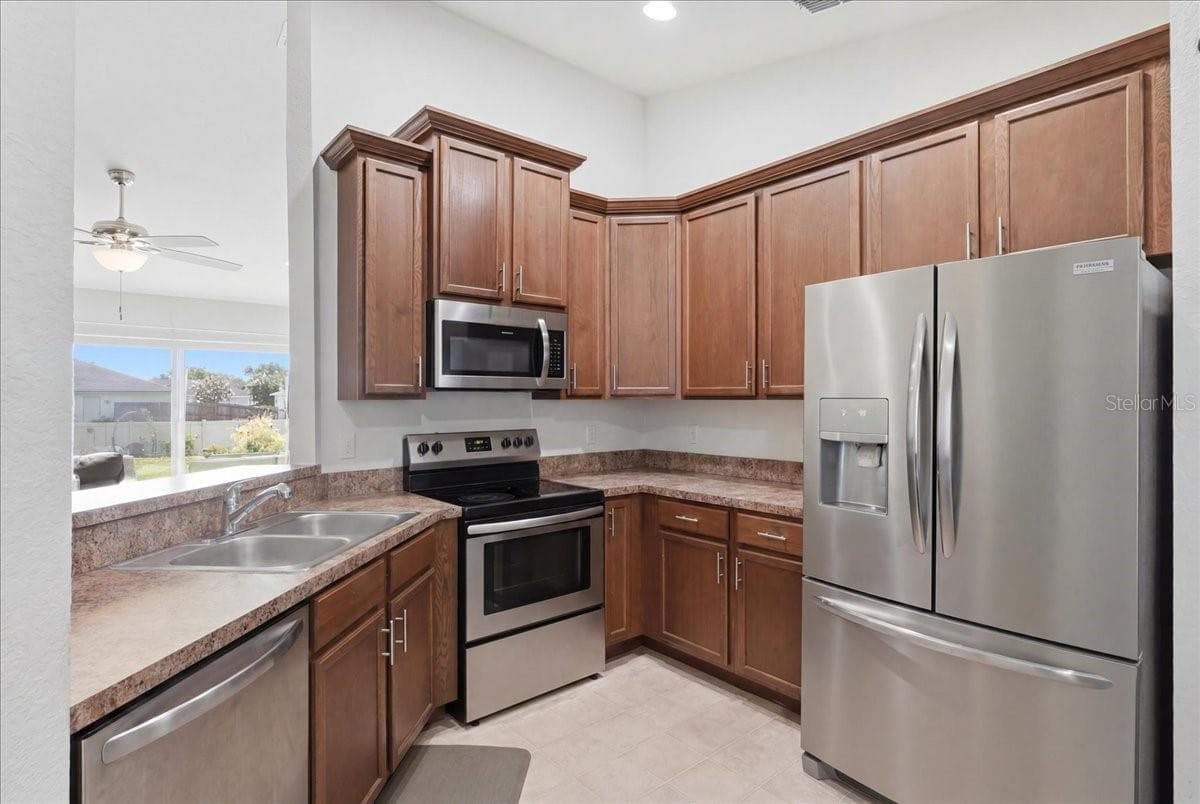 180 SOLIS DRIVE — photo 14 of 41