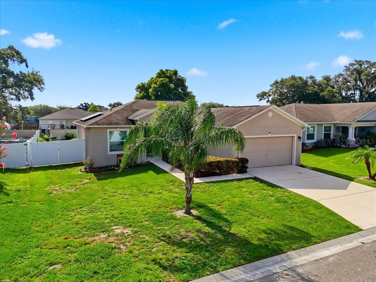 180 SOLIS DRIVE — photo 38 of 41
