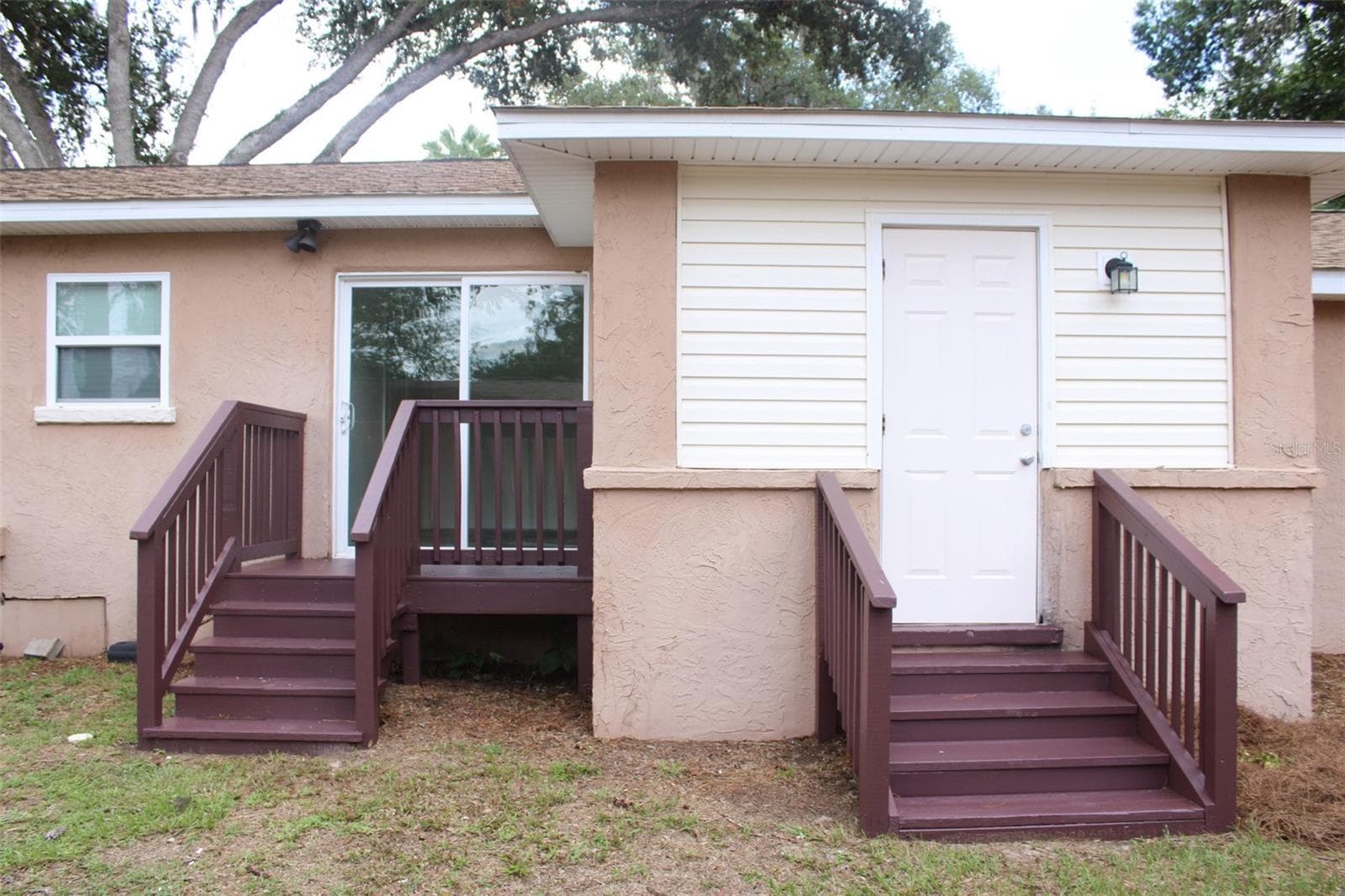 609 GRAY AVENUE — photo 8 of 38