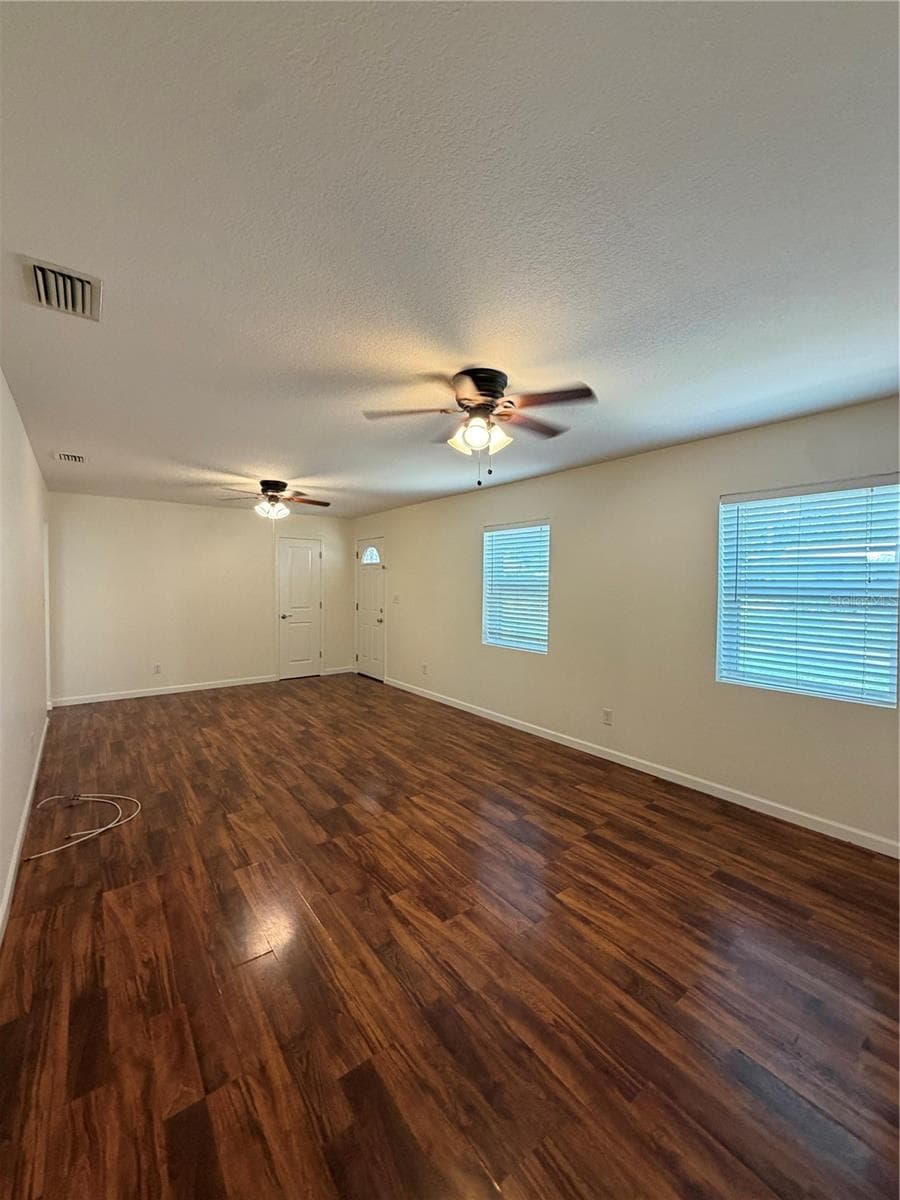 609 GRAY AVENUE — photo 12 of 38